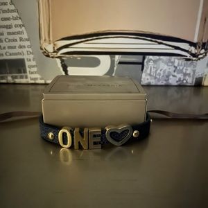 BCBG ONE ❤️ Bracelet